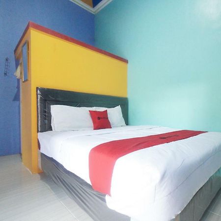 Reddoorz Syariah Near Mall Roxy Banyuwangi 2 Екстер'єр фото