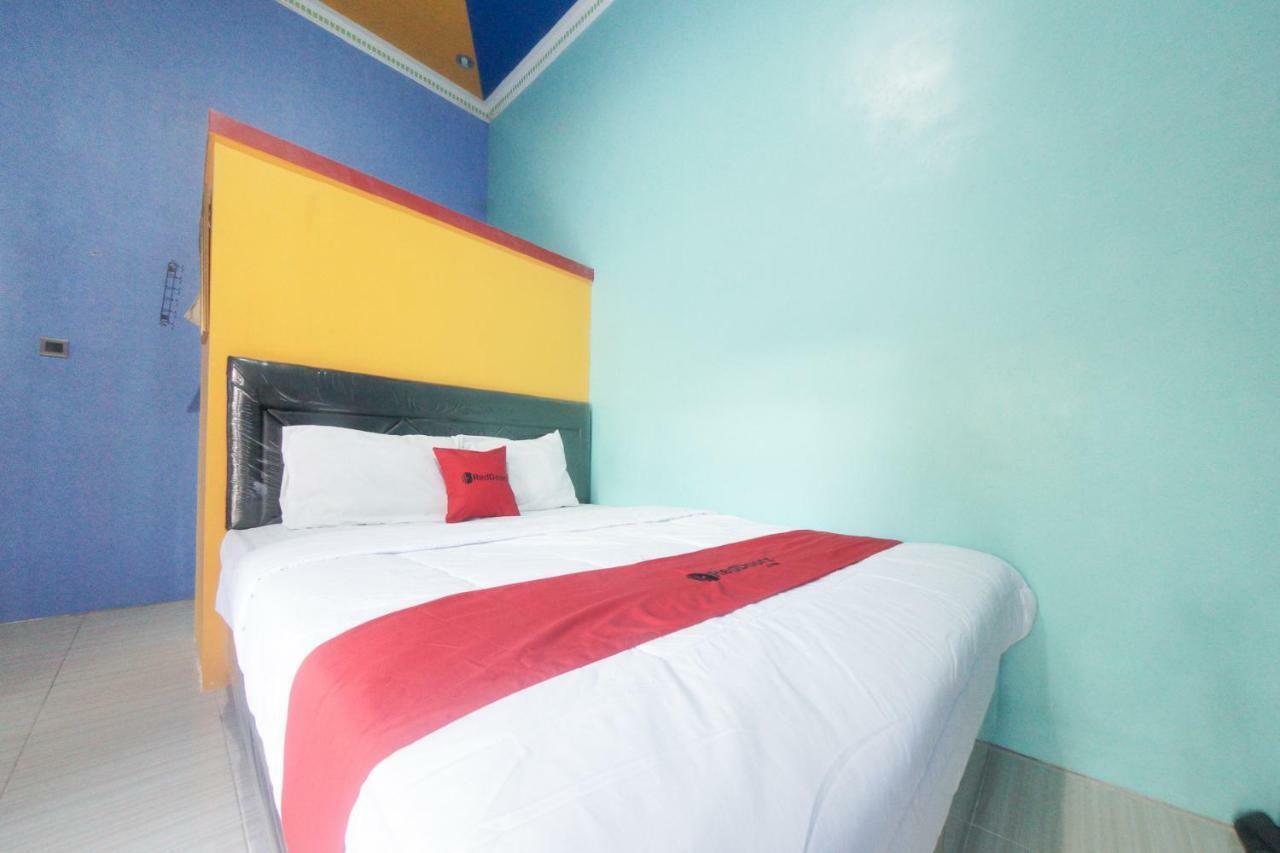Reddoorz Syariah Near Mall Roxy Banyuwangi 2 Екстер'єр фото